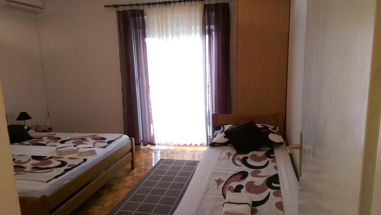 Apartmani MILLE Starigrad Paklenica Bagian luar foto
